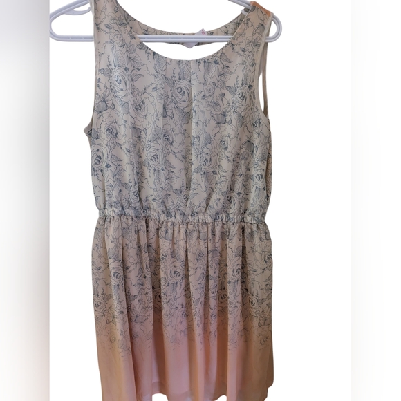 Cream and Blue Floral Dress - Picture 2 of 3